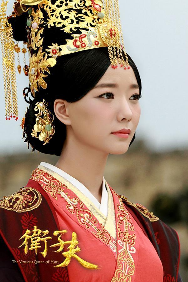 王珞丹|王珞丹想翻红，网友说的报名《浪姐》可能不行