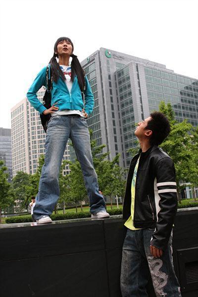 王珞丹|王珞丹想翻红，网友说的报名《浪姐》可能不行