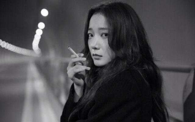 王珞丹|王珞丹想翻红，网友说的报名《浪姐》可能不行