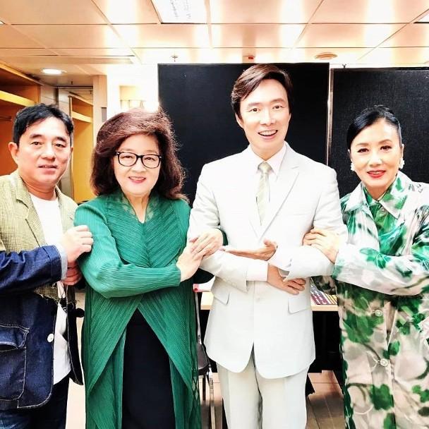 伍惠宝|57岁吕方荣升爸爸！小16岁妻子一胎得女，两人领证不足3个月