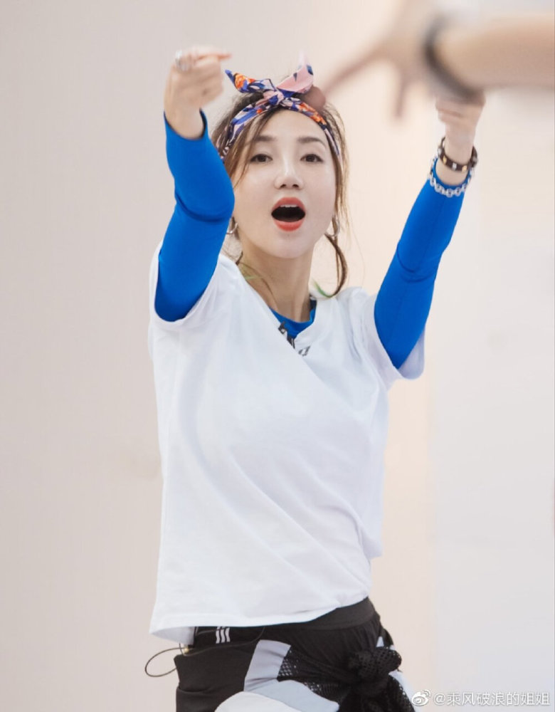 宋小女|阿朵、李子柒为宋小女送祝福，称赞义薄云天，引起网友热议