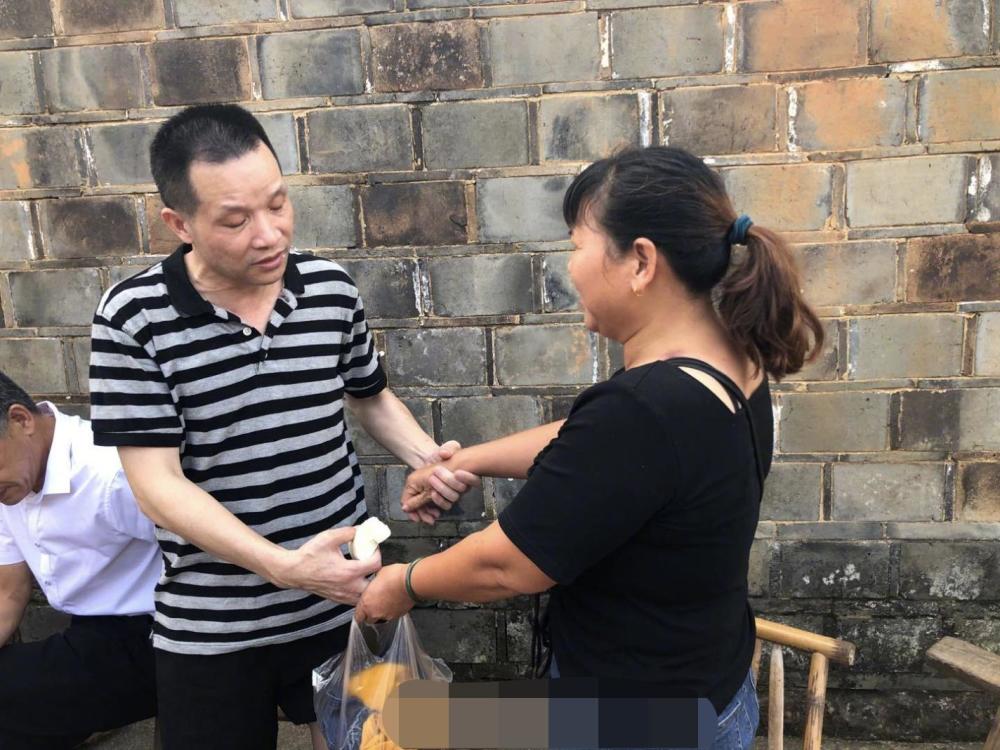 宋小女|阿朵、李子柒为宋小女送祝福，称赞义薄云天，引起网友热议