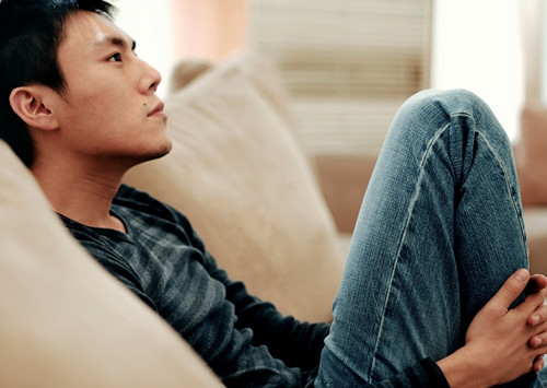 秦昊大红后连累女儿被偷拍发文怒斥偷拍者不尊重法律