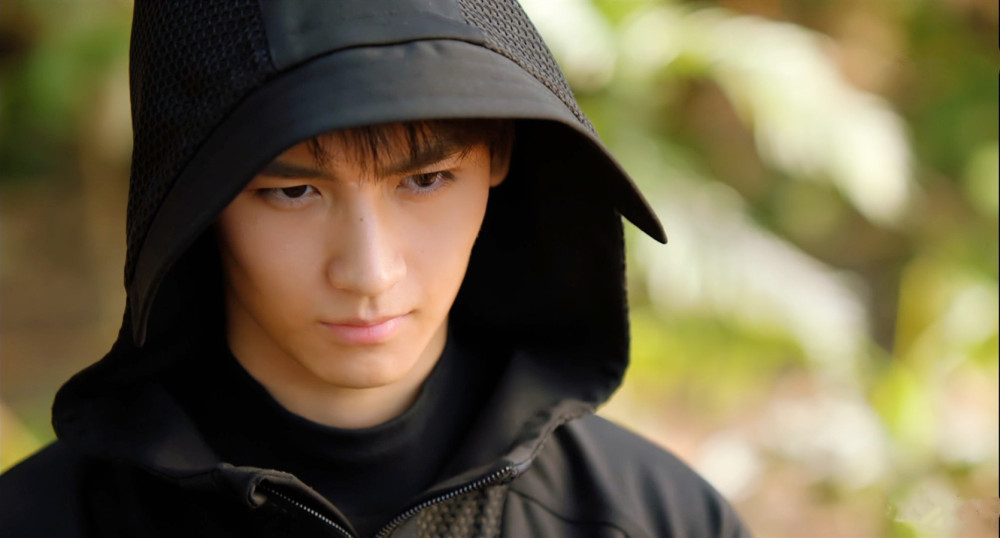 重启之极海听雷吴邪有人宠的时候去依赖没人宠时独当一面