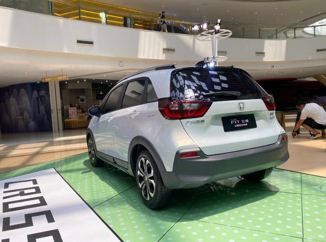 2021款本田飞度实车再度现身车长4109mm配国六15l