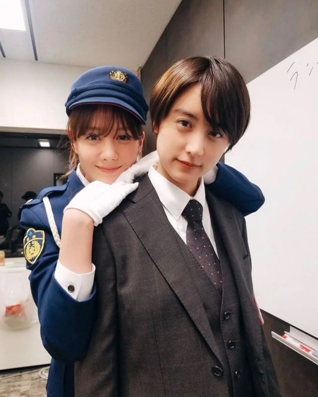 山本美月与濑户康史因戏结缘正式发表结婚并晒婚照