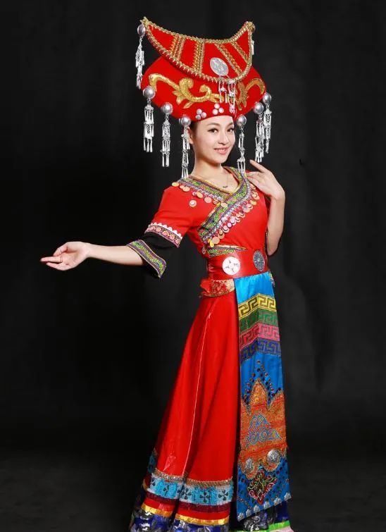 56个民族服饰--壮族服饰!