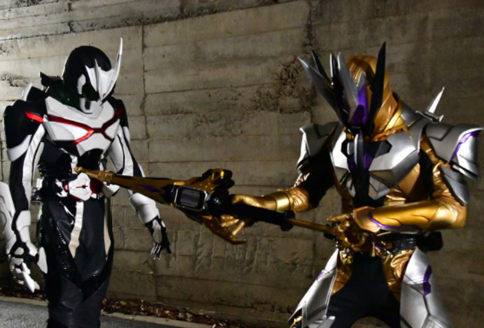 假面骑士零一伊兹被毁或人因恨变身成亚克一毒打骑士灭和千骑