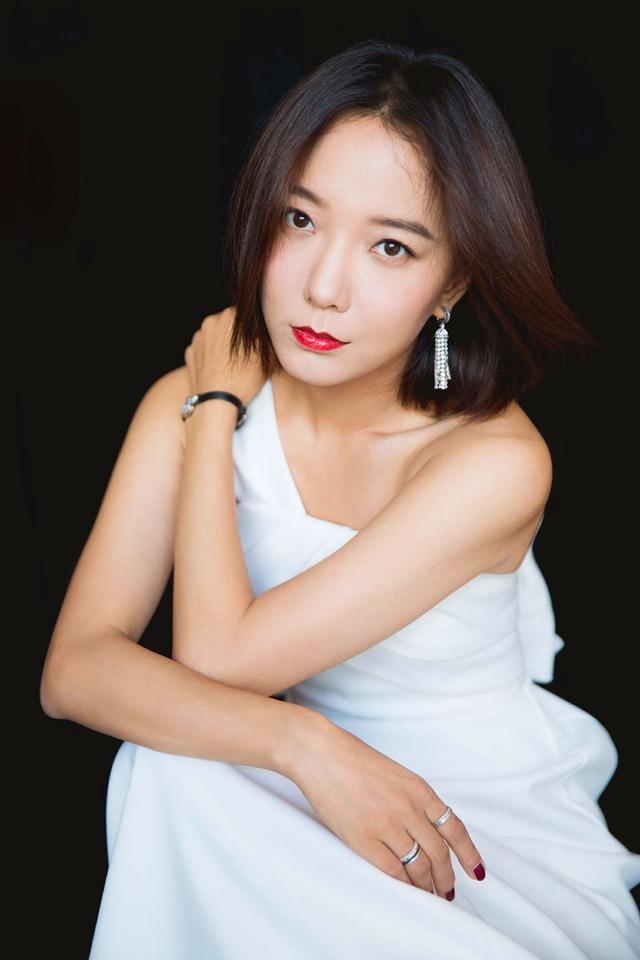 王珞丹|王珞丹想有尊严的红？只怪“乖乖女”太保守，戏路太窄怎么红？