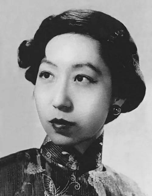 张爱玲|《畅销书女王：张爱玲的 33 堂写作课》：看看畅销书中的秘密