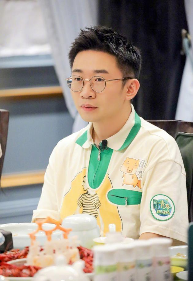 青春环游记2|让穿短裙的女星玩地板游戏？杨迪发文解释，甩锅浙江卫视恶意剪辑