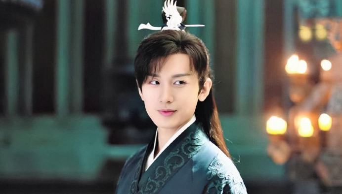 仙侠剧|仙侠剧《琉璃》太油腻了，女主掉进男主的浴桶、还吃他手上的甜酱