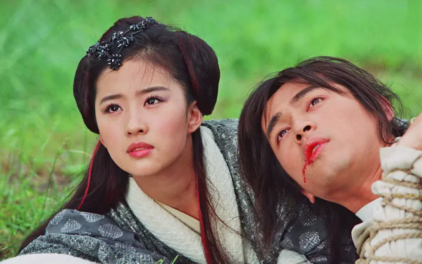 仙侠剧|仙侠剧《琉璃》太油腻了，女主掉进男主的浴桶、还吃他手上的甜酱