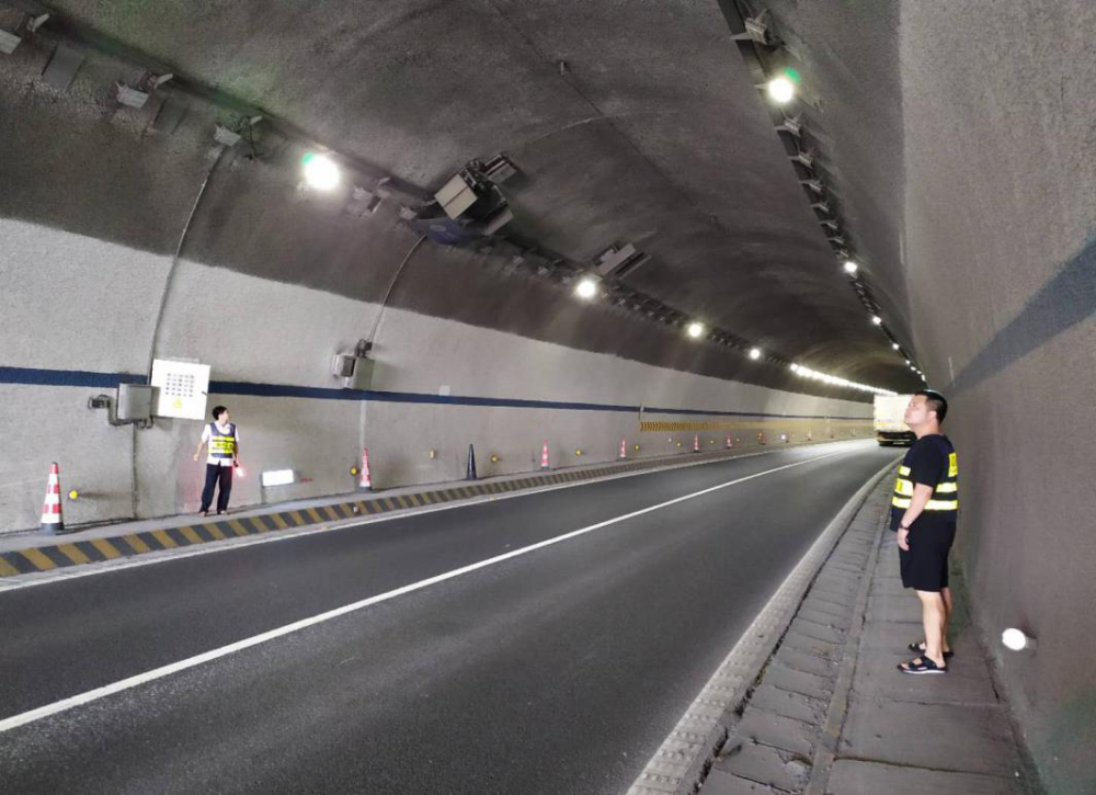 湖南高速集团湘西分公司积极推进隧道节能工作