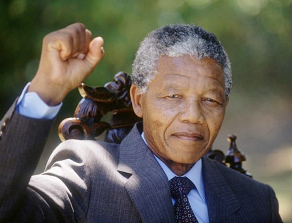 萨尔特杰-巴尔特曼|除黑奴贸易外，欧洲人在非洲的又一暴行，把黑人关笼子里供人参观