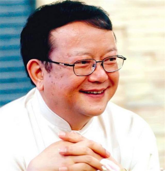 王刚|当年王刚一锤砸掉2亿的真古董，结果被告上法庭求赔偿，后来如何