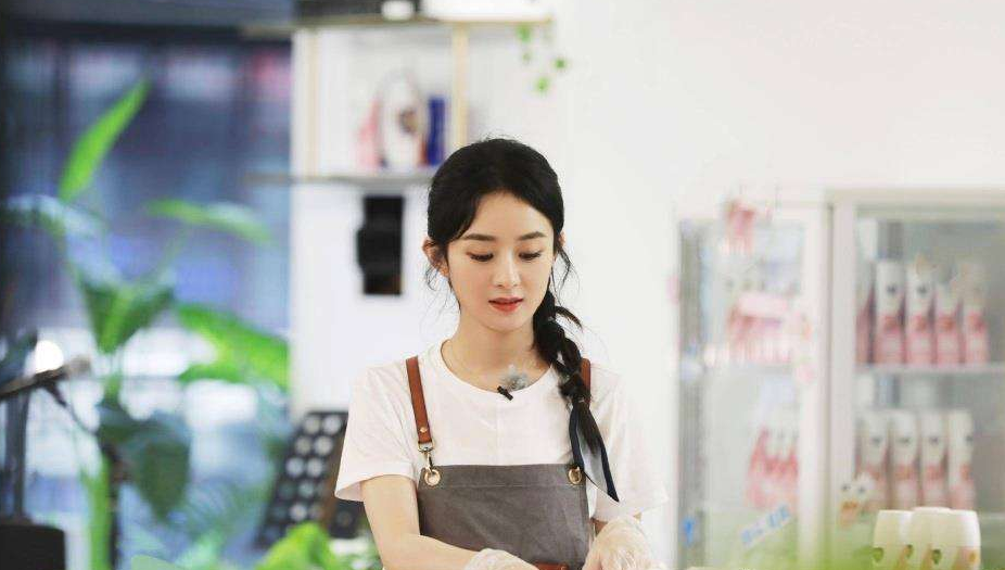 赵丽颖|赵丽颖被批没素质，吃饭翻菜画面曝光，薛之谦曾嘲讽这一类人