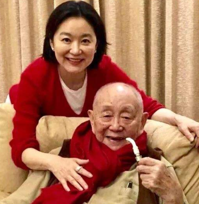 黄永玉|80岁当模特，90岁教林青霞，93岁去飙车：人生，难得潇洒到老