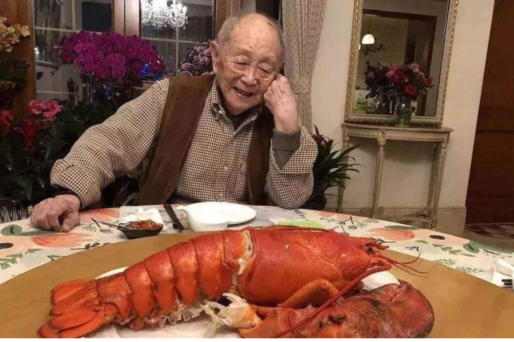 黄永玉|80岁当模特，90岁教林青霞，93岁去飙车：人生，难得潇洒到老