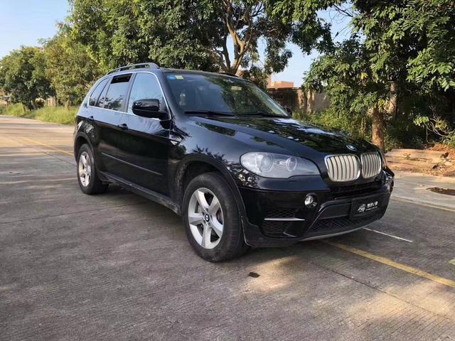 13宝马x5 4 4t 性能不输奔驰g 动力十足 二手报价11万 奔驰g 宝马 汽车品牌 硬派越野车 涡轮 G Power 改装 宝马x5