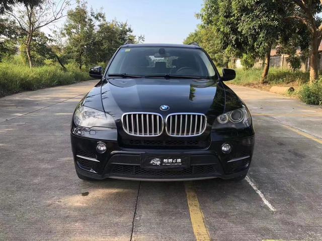 13宝马x5 4 4t 性能不输奔驰g 动力十足 二手报价11万 腾讯网