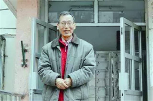 大使馆|中国外交官守护岛国三年，独自升旗、唱国歌，一个人撑起一座大使馆