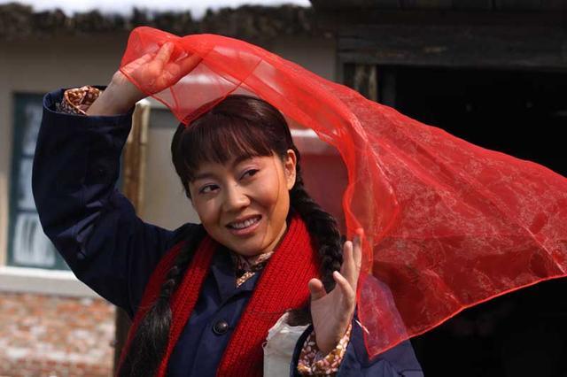 闫妮|闫妮获奖引“满贯视后”讨论，蒋雯丽实至名归，孙俪被指“最水”