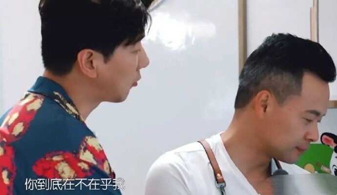 张亮|没想到《中餐厅》的笑点，全靠张亮林大厨，赵丽颖错怪他们了
