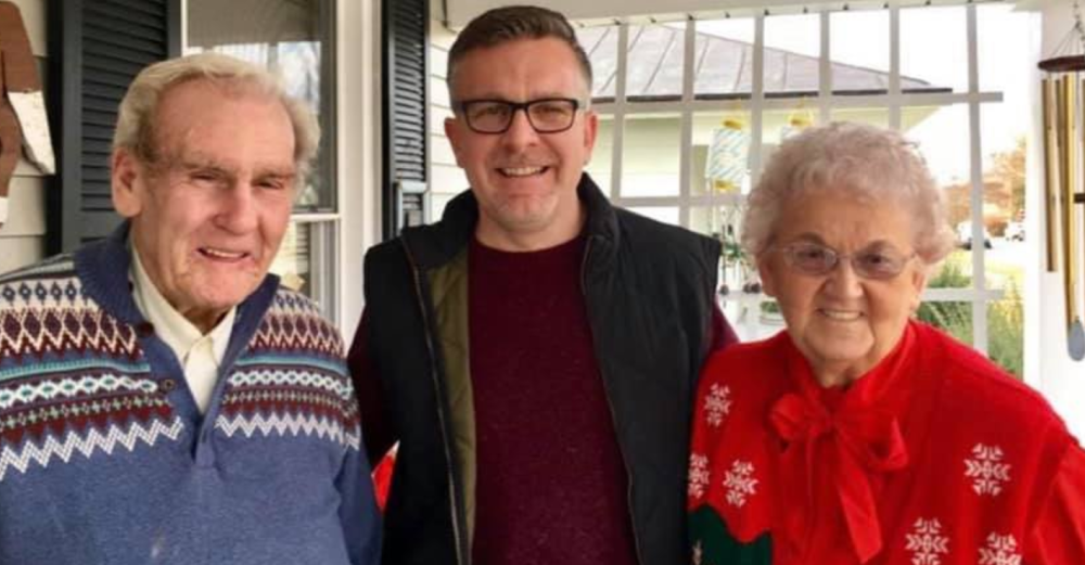 老伴|美国86岁老奶奶躺在刚离世的90岁老伴身边，几分钟后心碎去世