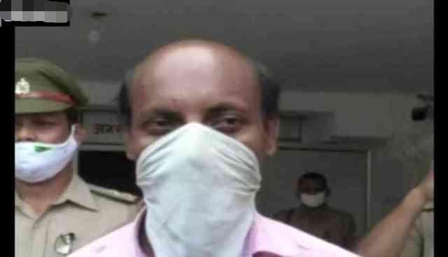 艾哈迈德·哈桑|印度男子被家人埋葬两天后，突然活着出现在家门口