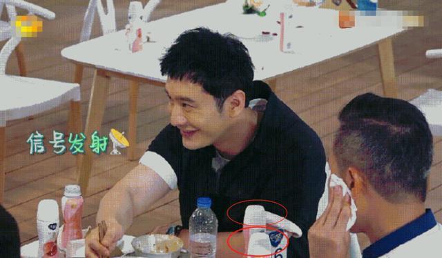 赵丽颖|赵丽颖扒拉菜盘子被吐槽，强硬洗白惹网友逆反，黑历史惨被扒