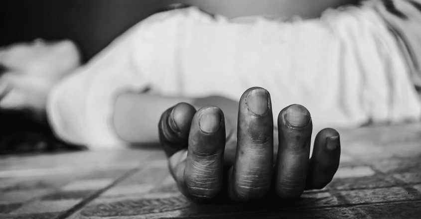 中毒|一家11口一夜之间中毒死亡，警方屋外闻到刺鼻气味破门而入