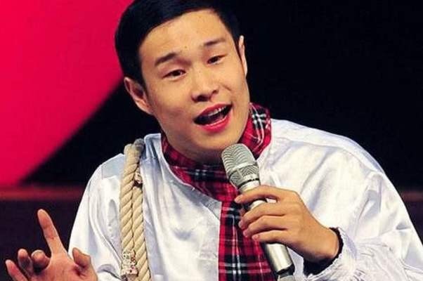 小沈阳|小沈阳13岁女儿晒照，穿露脐装秀好身材，最丑星二代完美逆袭