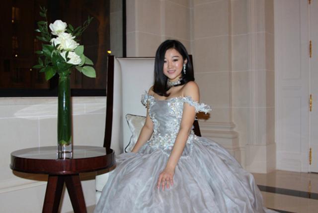 陈凯歌|百亿千金晒晚宴照，赌王小女儿和陈凯歌长子同框，就餐场所超豪华