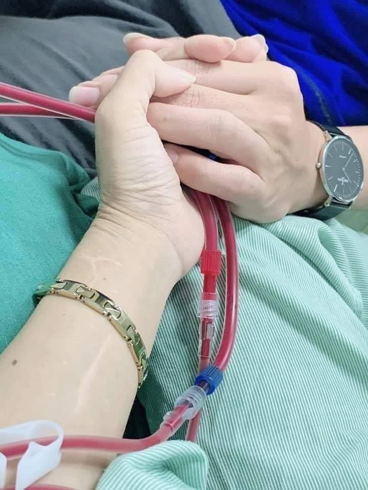 男友|女孩查出重病后切断与男友的联系，男友得知真相飞回国向其求婚