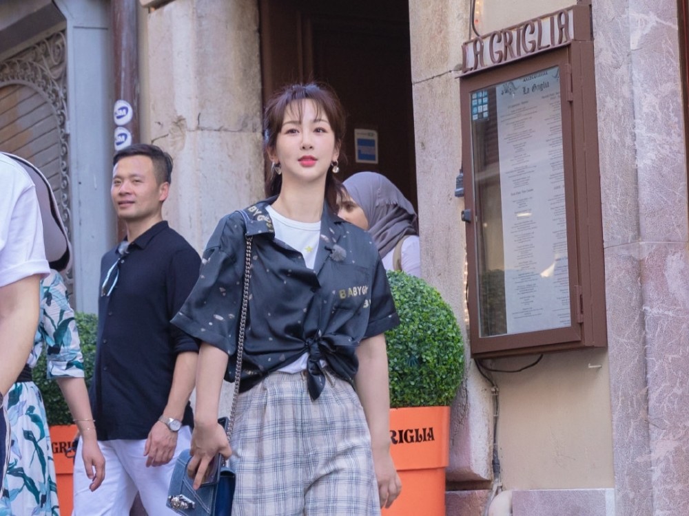 赵丽颖|赵丽颖《中餐厅》表现差，被指与上一季差距明显，杨紫满是正能量