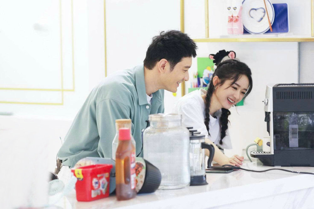 赵丽颖|借赵丽颖东风，这个备受争议的芒果小花要再次崛起？