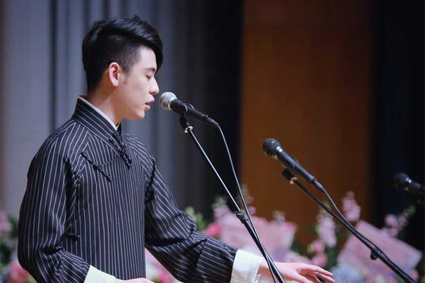 张云雷|张云雷正式收徒，3岁弟子已会叫“师娘”，其父是郭德纲助理