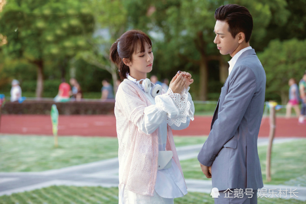 亲爱的挚爱的|杨紫李现同框客串《亲爱的挚爱的》，二人婚纱照曝光，但均拒绝炒作CP