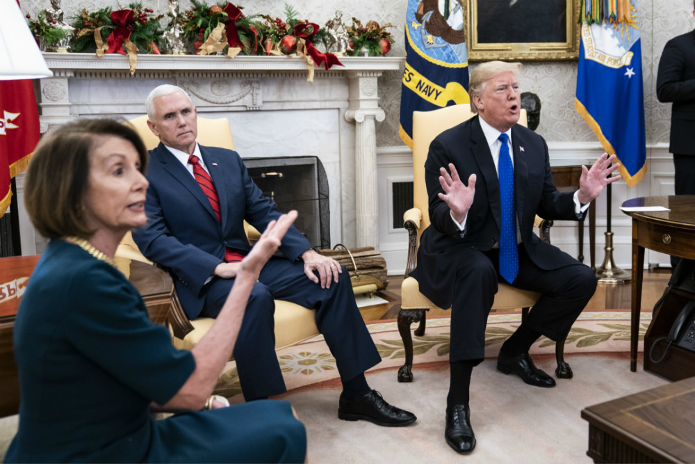 特朗普|特朗普绕过国会签行政令纾困 南希·佩洛西强硬回应：违宪