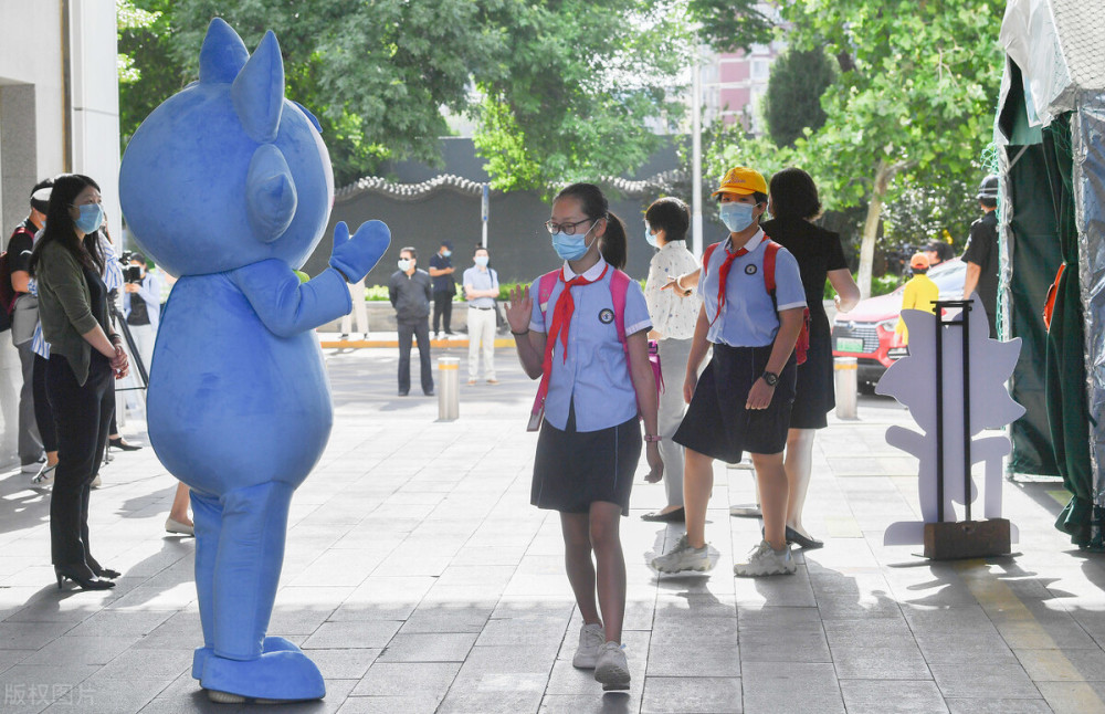 大学生|北京最新消息，开学时间定了！大学生迫不及待，中小学生慌了：该来的总要来