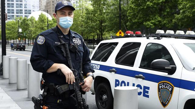 美国纽约市抢劫案显著上升!持枪抢劫狂潮,美超级富豪噩梦来了