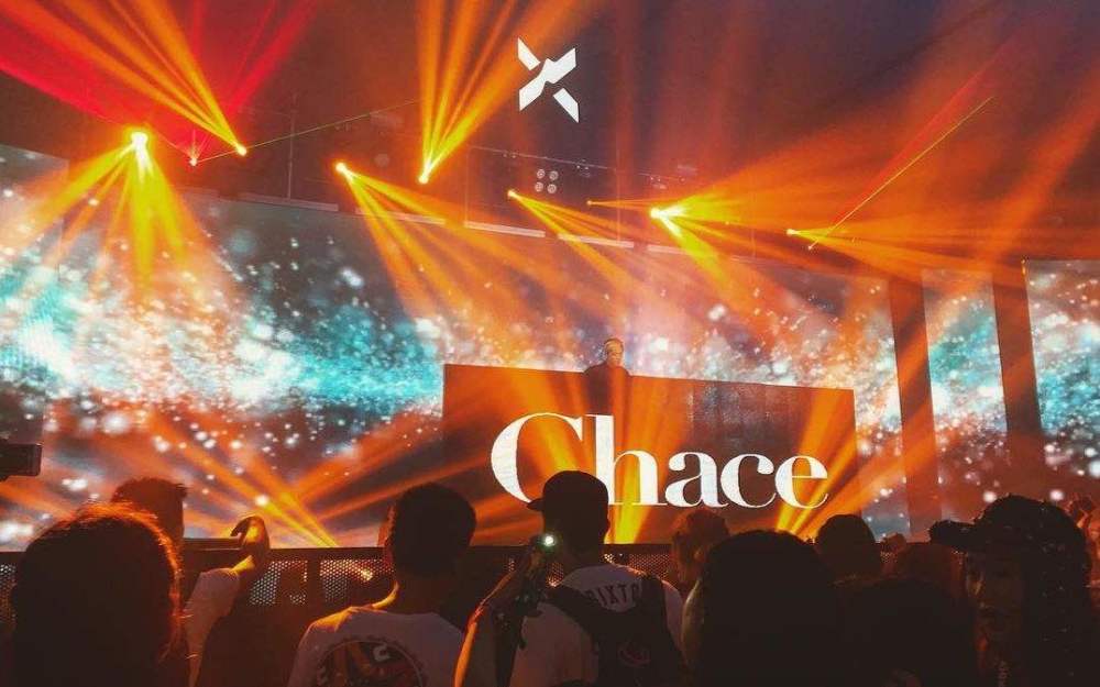 四只乐队|骂水木年华油腻的《乐夏2》专业乐评人们，有什么资格怼天怼地？