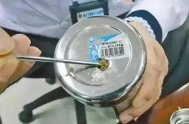 保温杯|“热水变毒水\＂，19种保温杯已被央视曝光有害，家里有的就扔了吧！