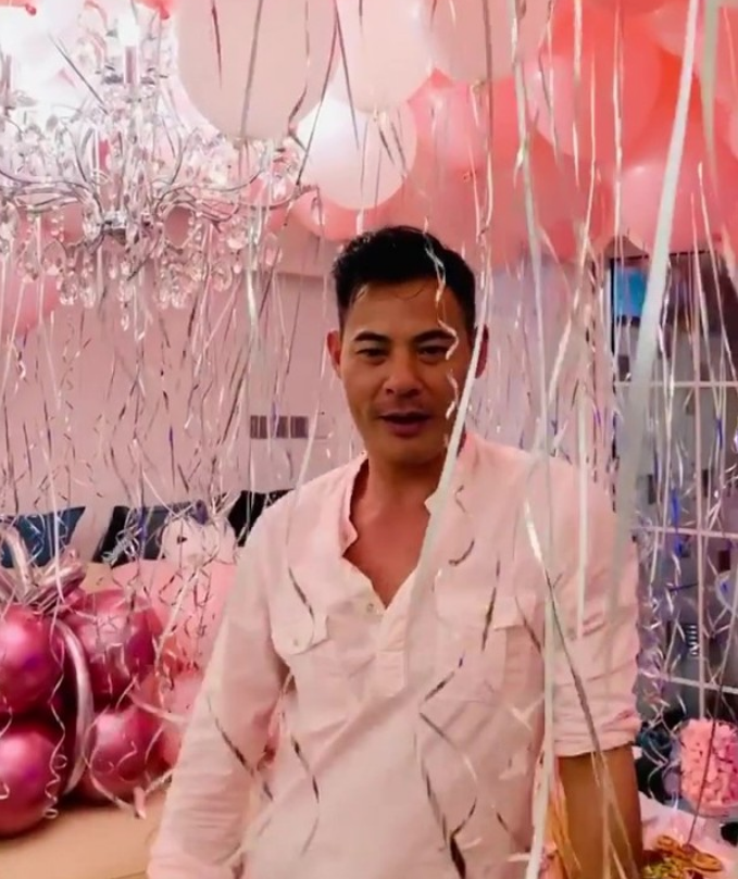 tvb|宠妻30年！52岁TVB男艺人为太太准备生日惊喜！有共识不生小朋友