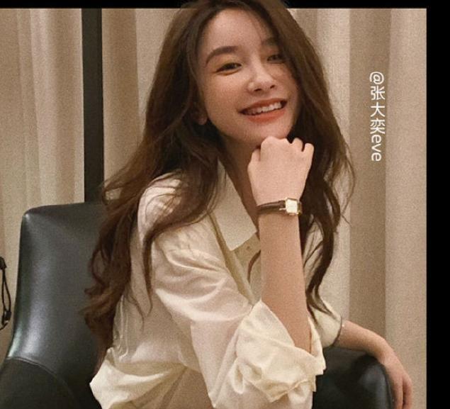 董花花|都很活跃？董花花与网友讨论奢侈珠宝，张大奕找粉丝推荐垃圾桶！