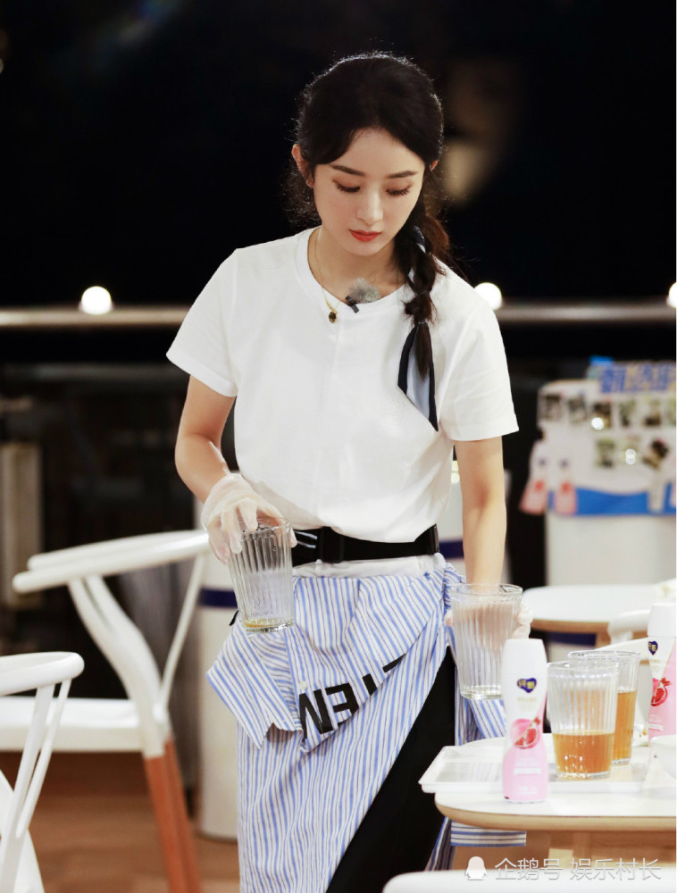 赵丽颖|黄晓明为赵丽颖发声解释扒拉菜，文案比张亮更幽默，《中餐厅》方面开始示好