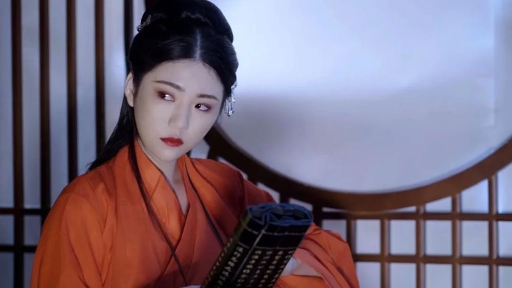 汉服|【仙气汉服】一梦任江山，胜轻舟白马