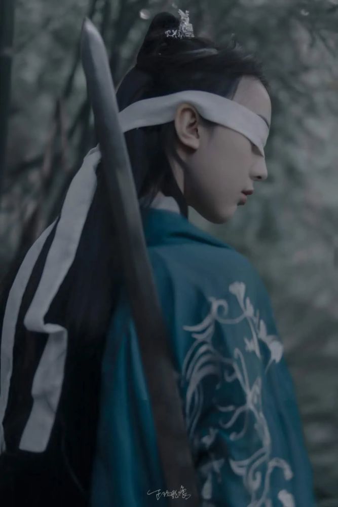 汉服|【仙气汉服】一梦任江山，胜轻舟白马