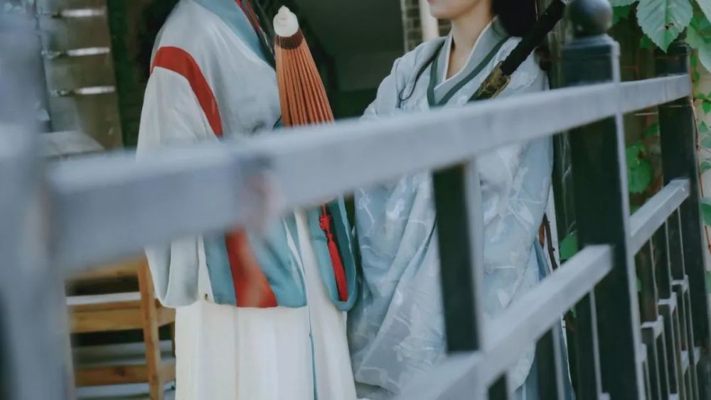 汉服|【仙气汉服】一梦任江山，胜轻舟白马